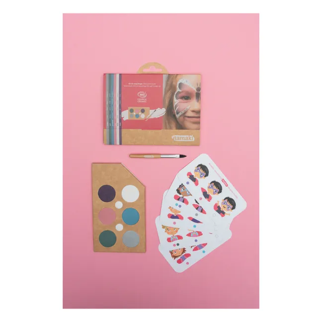 Enchanted Worlds Makeup Kit