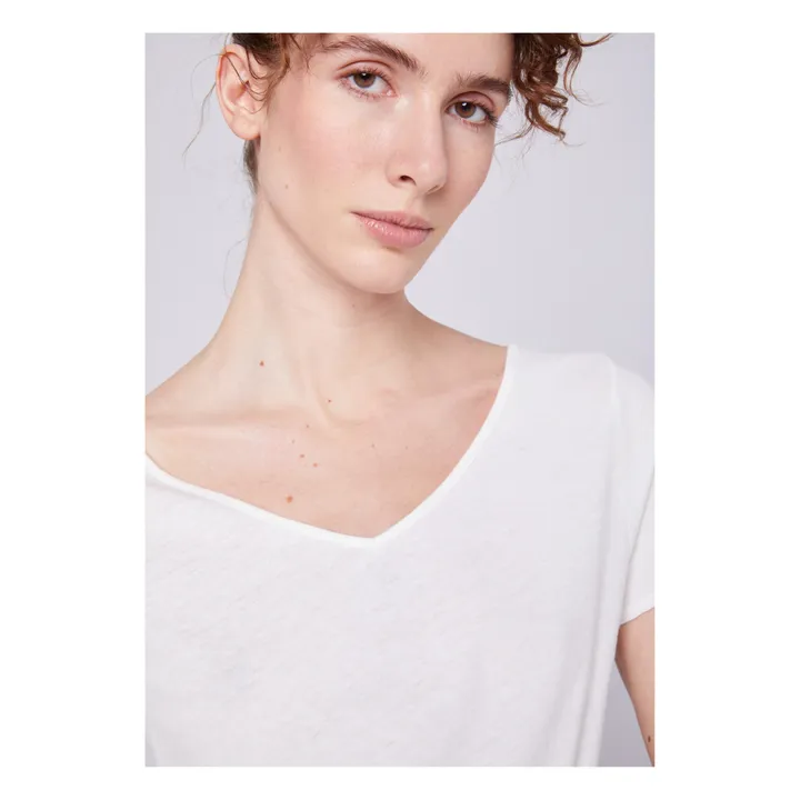 T-shirt Col V Aksun | Blanc- Image produit n°4