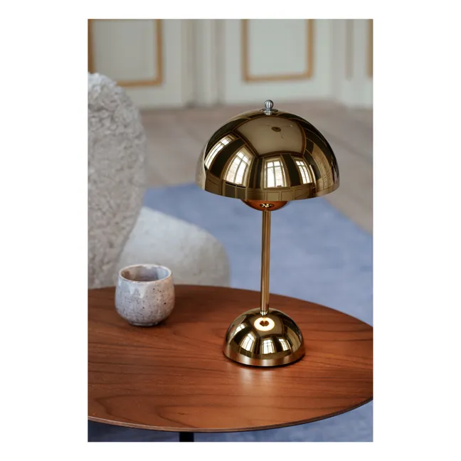 Tragbare Tischleuchte Flowerpot VP9, Verner Panton | Gelbguss