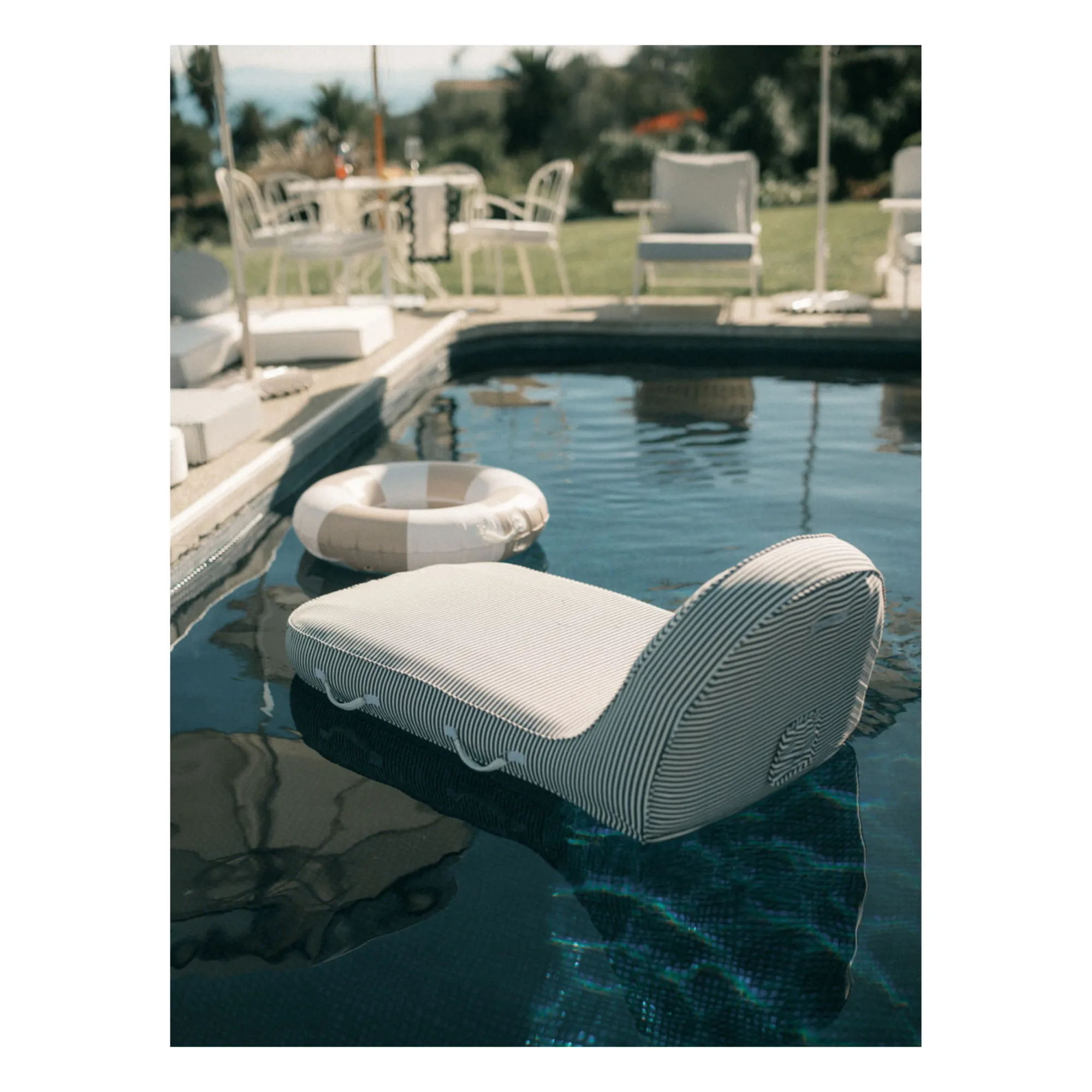 Matelas de piscine flottant | Bleu marine- Image produit n°5