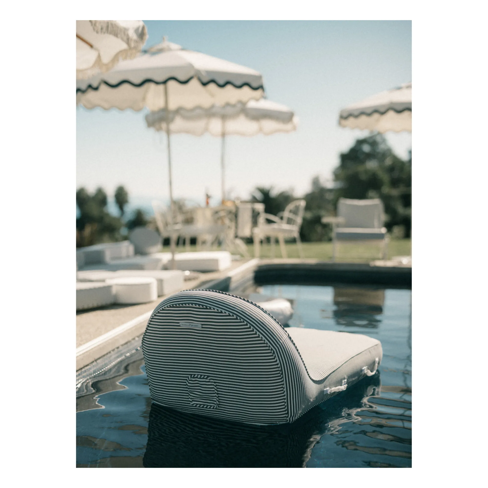 Matelas de piscine flottant | Bleu marine- Image produit n°8