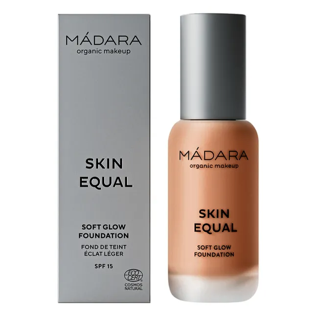 Skin Equal Radiance Foundation - 30 ml | Fudge
