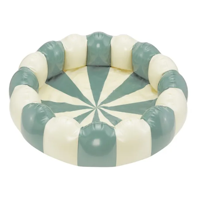 Alice inflatable pool | Green water