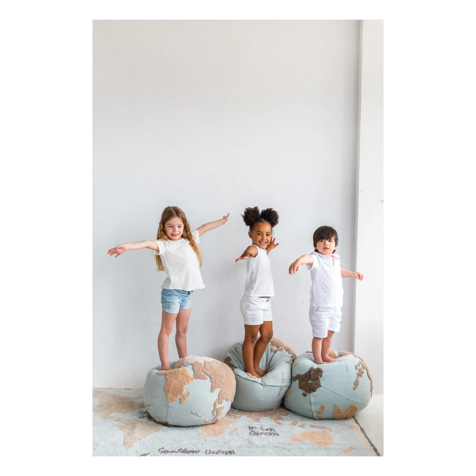 Pouf World Map | Light blue- Product image n°5