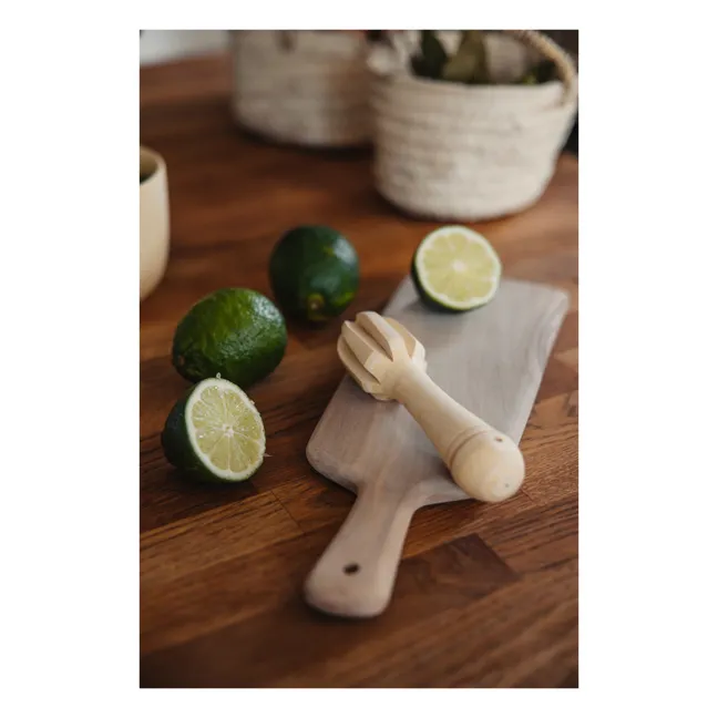 Presse-agrume en citronnier