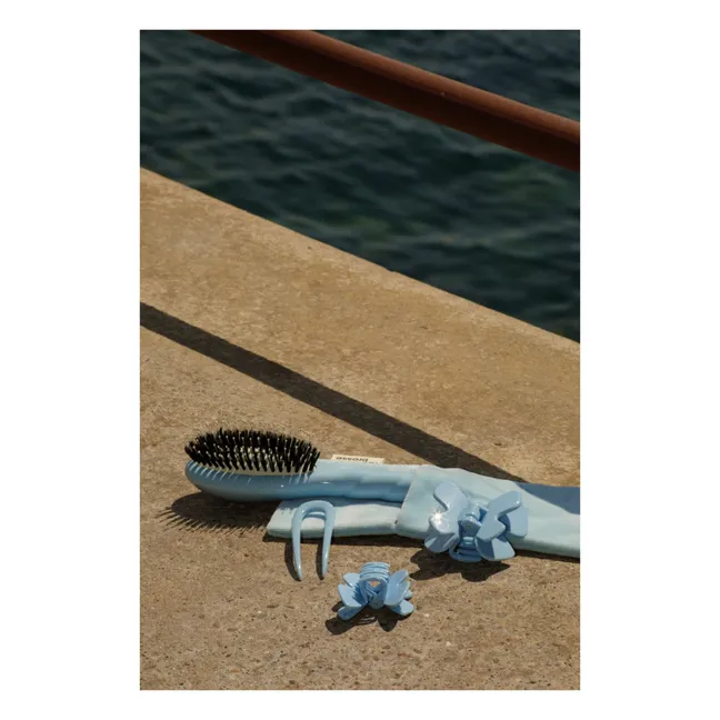 N°03 The Essential Soft Hairbrush - Sensitive Scalp | Light blue