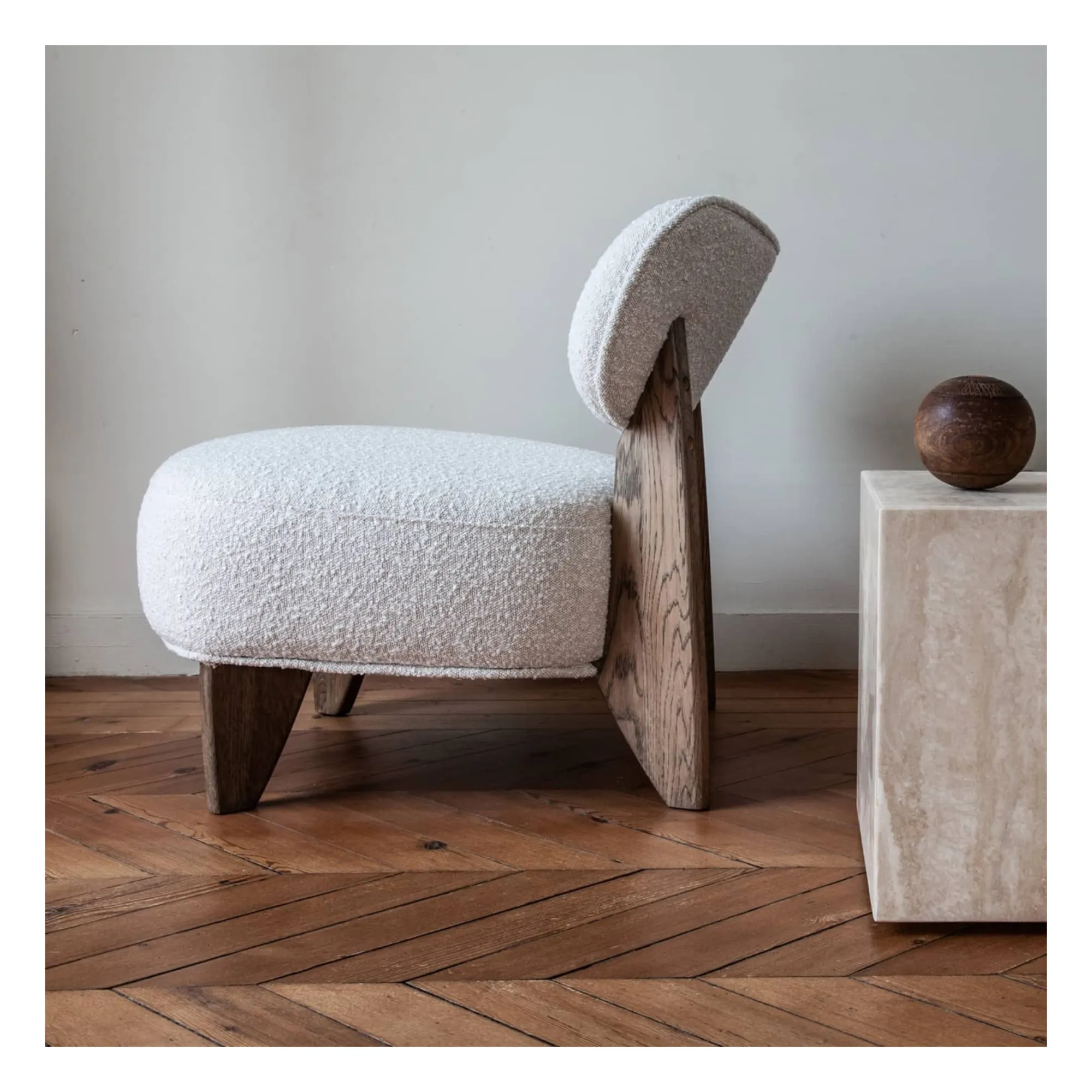Fauteuil Nicolo en bouclette et chêne fumé - 65 cm | Off-White- Image produit n°1
