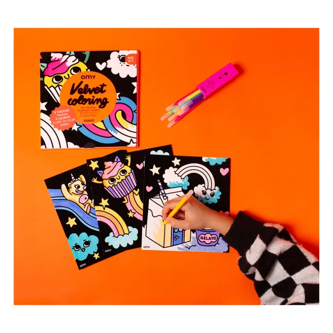 Páginas para colorear de terciopelo - Kawai | Naranja