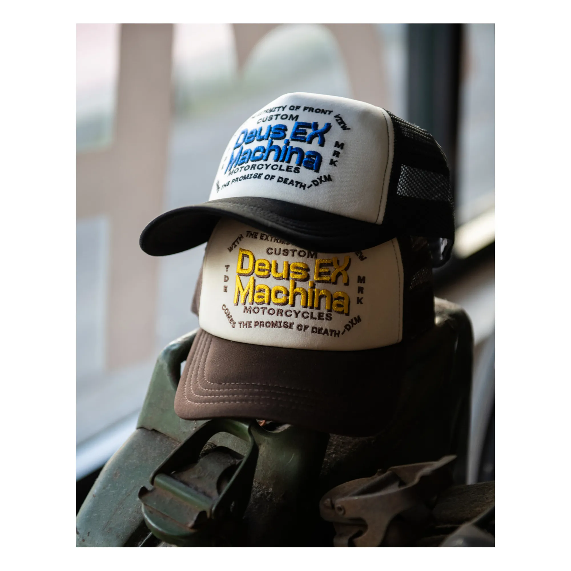 【DEUS EX MACHINA】 UNIFORM TRUCKER Deus Ex Machina Extremity Trucker Cap - Brown Combo - Urban