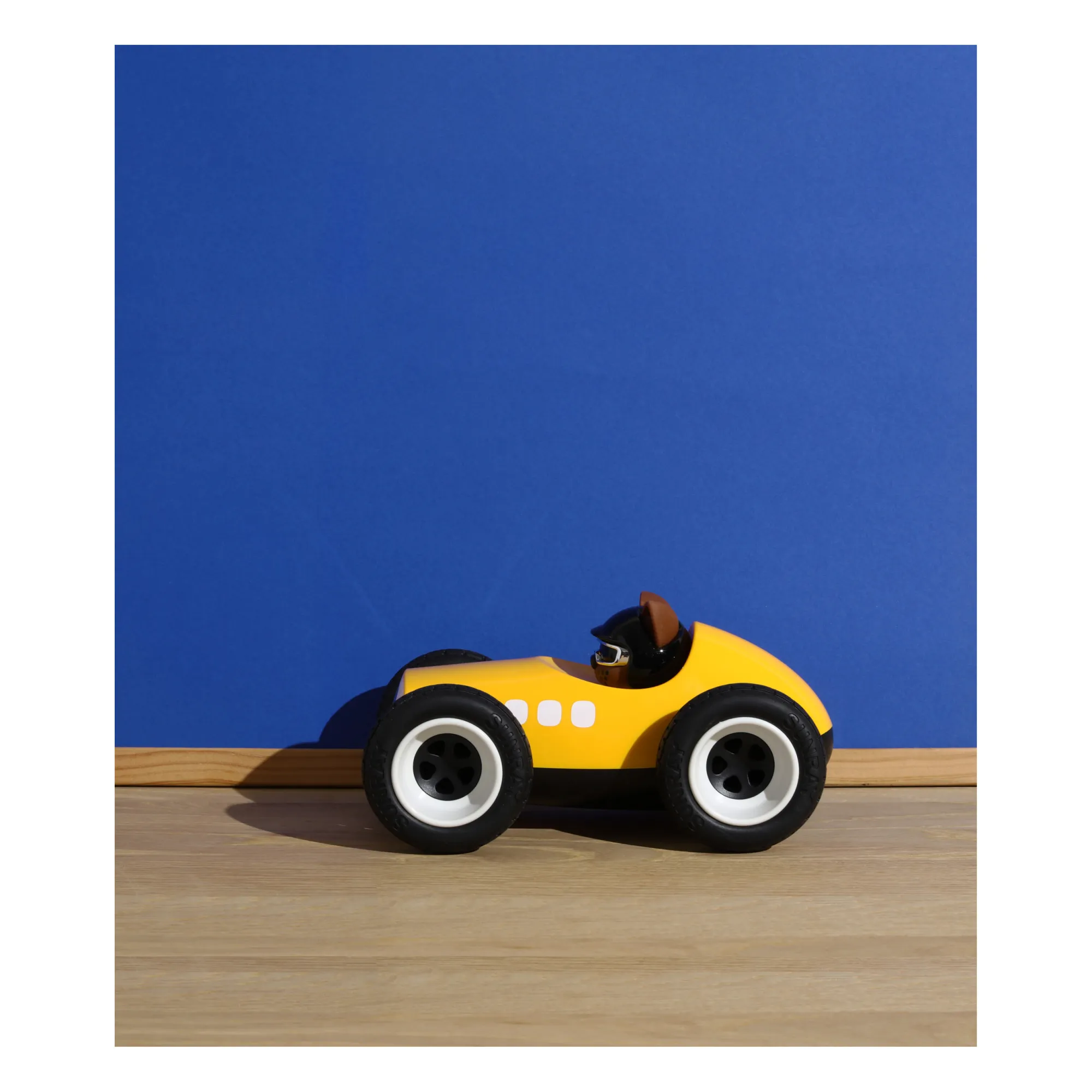 Voiture Egg Karlos | Jaune- Image produit n°1
