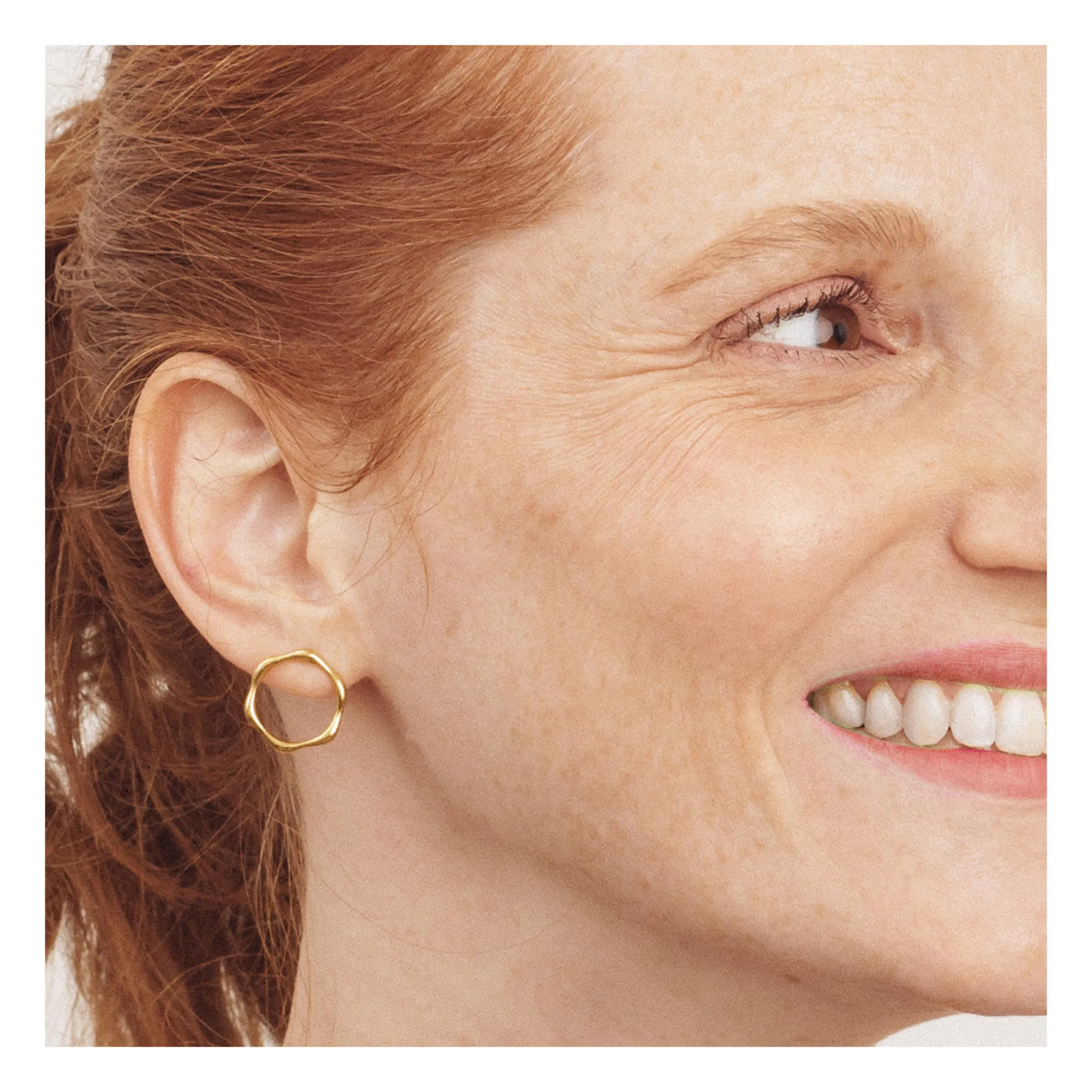 Fond de Teint Correcteur - 10 g | Porcelaine Rosée 100R- Image produit n°1