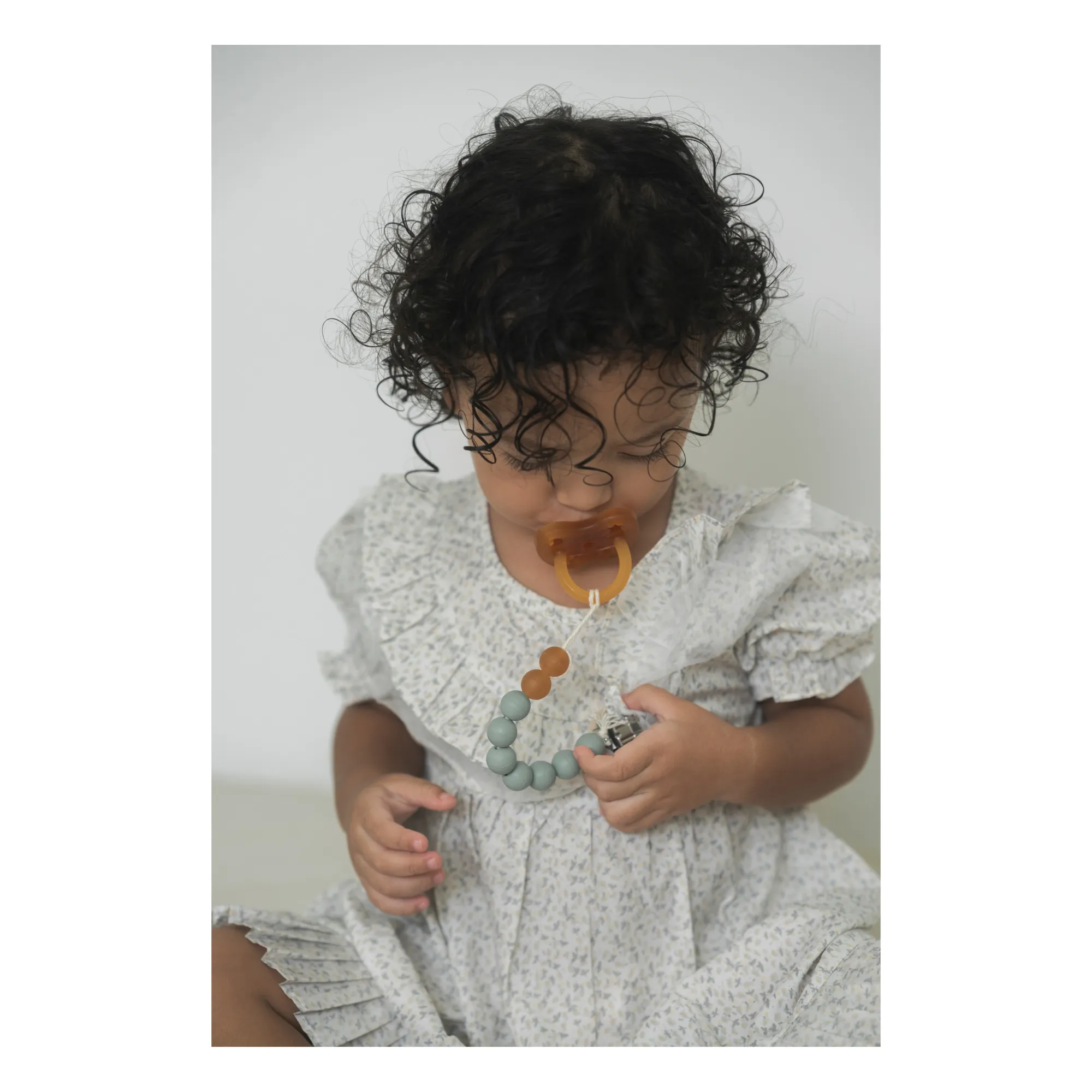 Natural Rubber and Rubberwood Dummy Clip | Almond green- Product image n°6