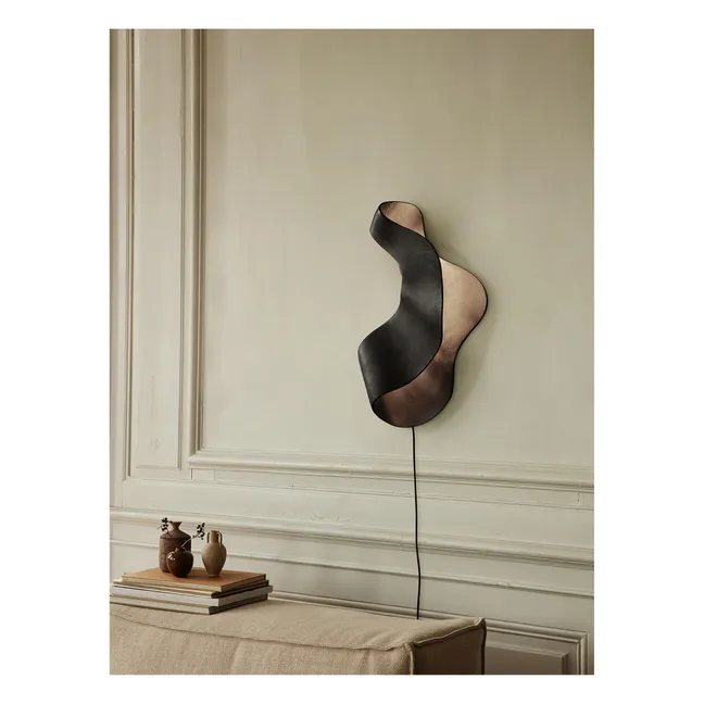 Oyster Recycled Aluminium Wall Light | Black