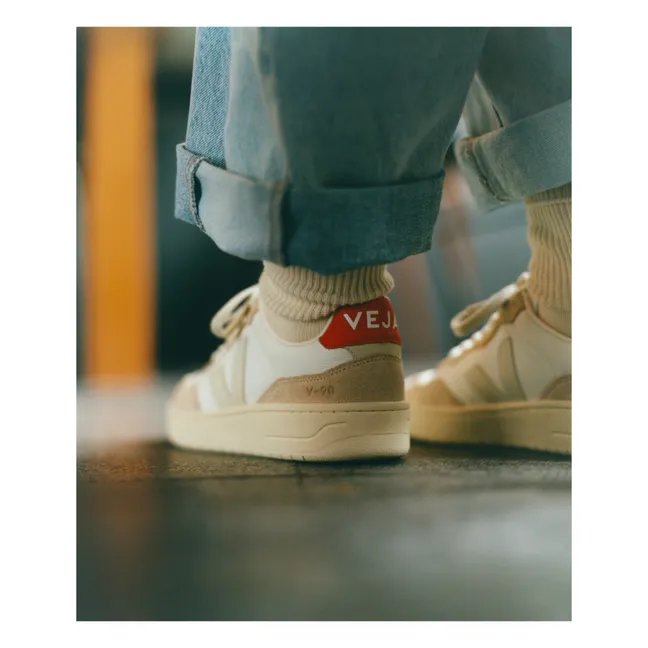 Baskets V-90 Made In Europe | Rouge