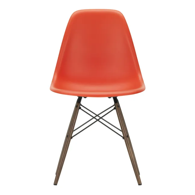 Chaise DSW plastic - piètement érable  - Charles & Ray Eames | Rouge coquelicot