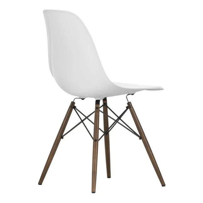 Chaise DSW plastic - piètement érable  - Charles & Ray Eames | Blanc