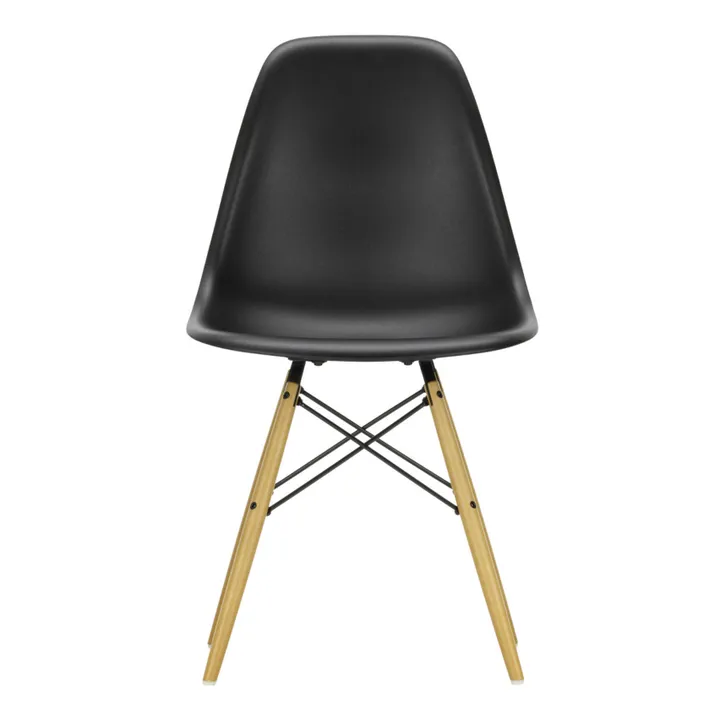 Silla de plástico DSW - base de arce - Charles &amp; Ray Eames | Negro- Imagen del producto n°0