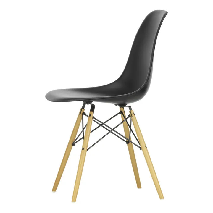 Silla de plástico DSW - base de arce - Charles &amp; Ray Eames | Negro- Imagen del producto n°2