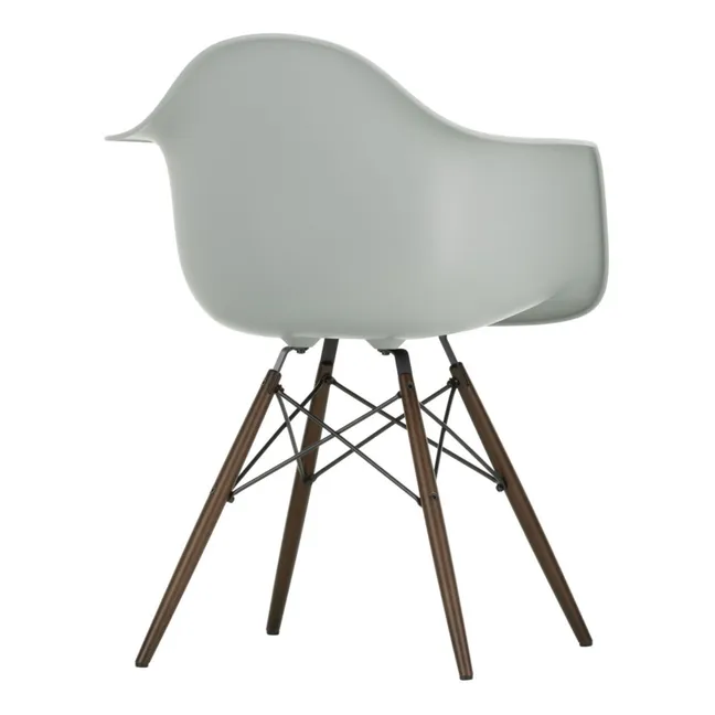 DAW chair - maple base - Charles &amp; Ray Eames | Light grey