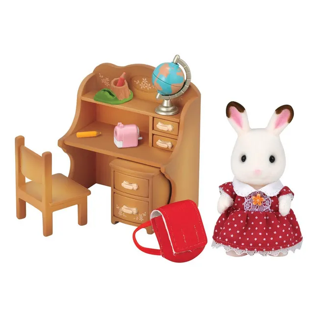 Mädchen Kaninchen Chocolat und Schreibtisch