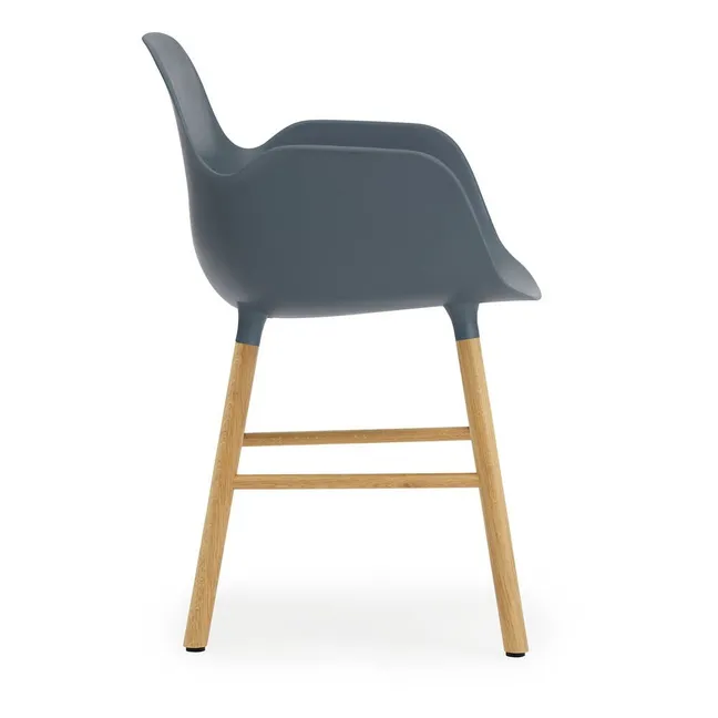 Oak Form Chair With Armrests | Blue