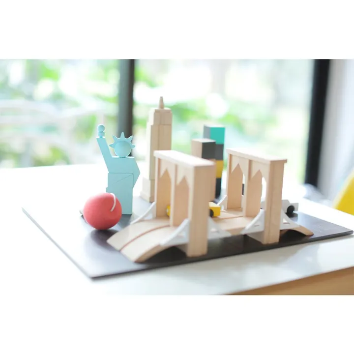 New York Magnetic Wooden Machi Game- Product image n°2