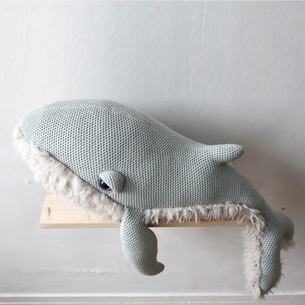 Peluche géante baleine Grandma 83 cm | Vert de gris- Image produit n°3