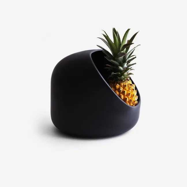 Ô Ceramic Fruit Dish, Ionna Vautrin | Black