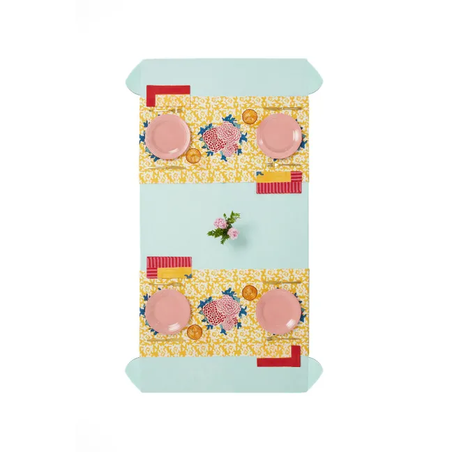 Arabesque Corolla table runner | Yellow