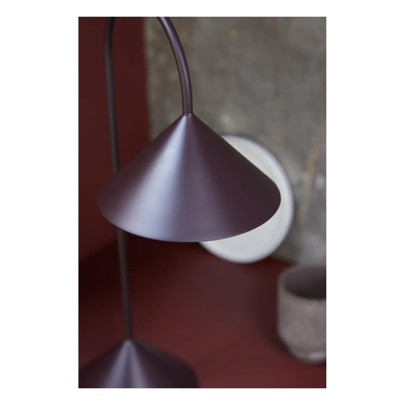 Lampe à poser Grasp, Thomas Albertsen | Betterave- Image produit n°2