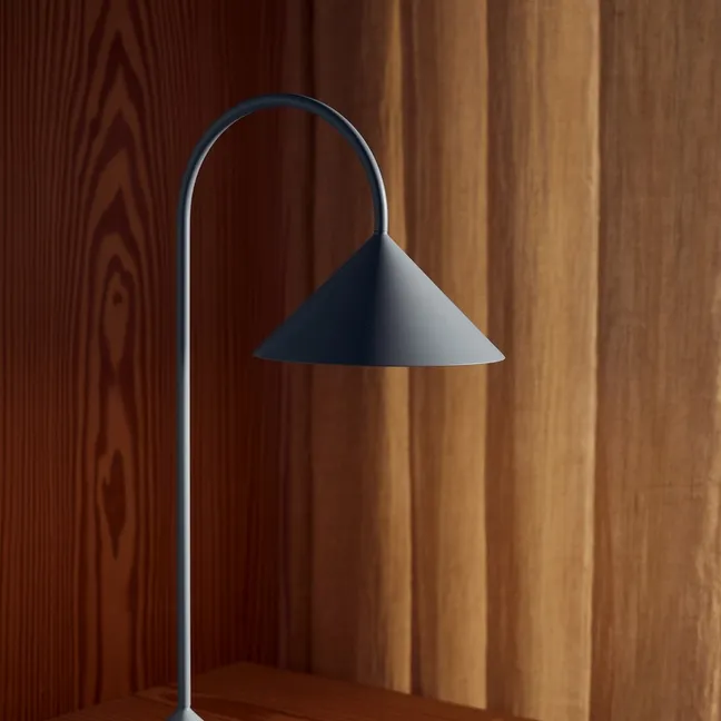 Lampada da tavolo Grasp, Thomas Albertsen | Blu