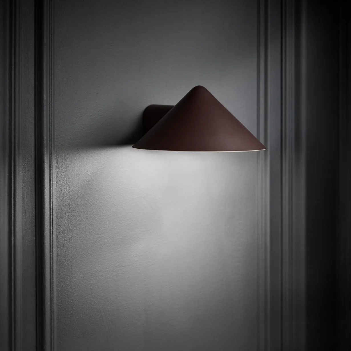 Applique Grasp, Thomas Albertsen | Betterave- Image produit n°1