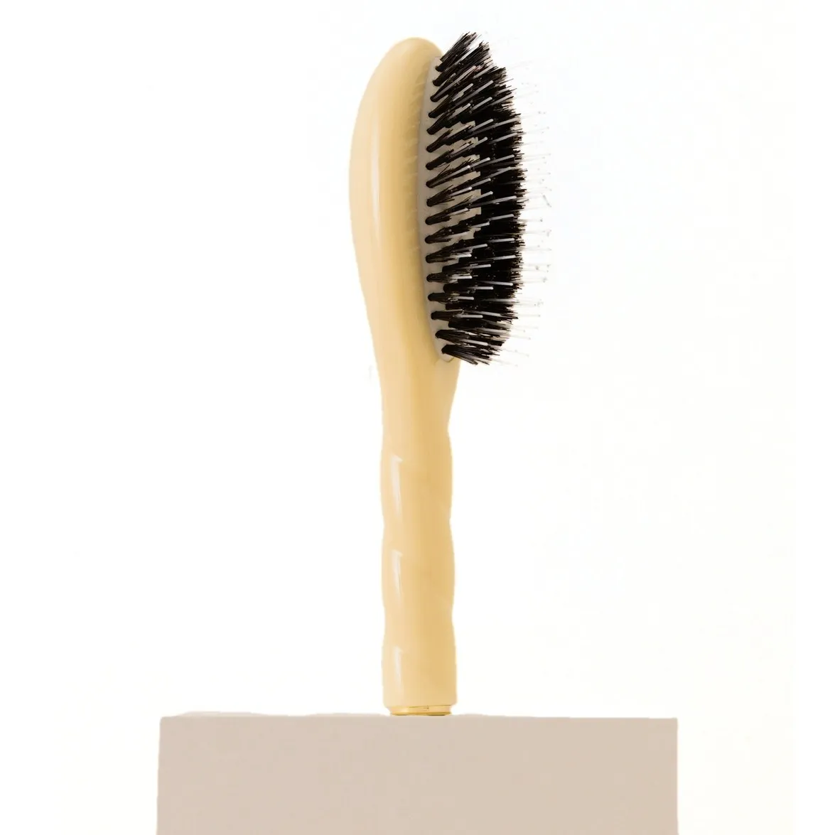 La Petite Brosse L'Indispensable N°02 - Soin & Démêlage | Ivoire- Image produit n°1