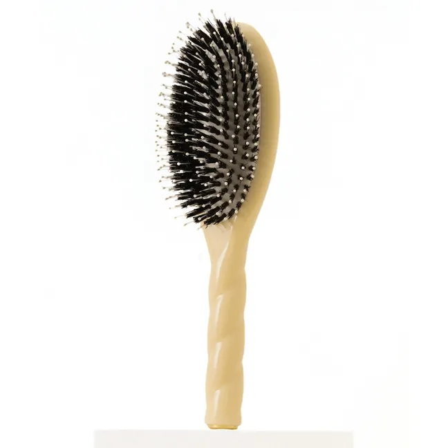 L'Indispensable Douceur Hairbrush No. 03 - Sensitive Scalp | Ivory