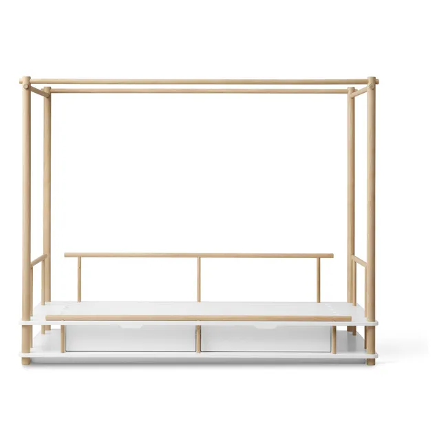 Camp canopy bed in oak