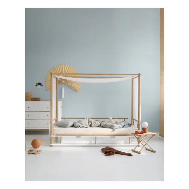 Camp canopy bed in oak