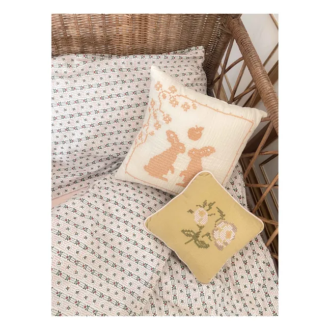 Clovis Flower Cushion | Pistachio green