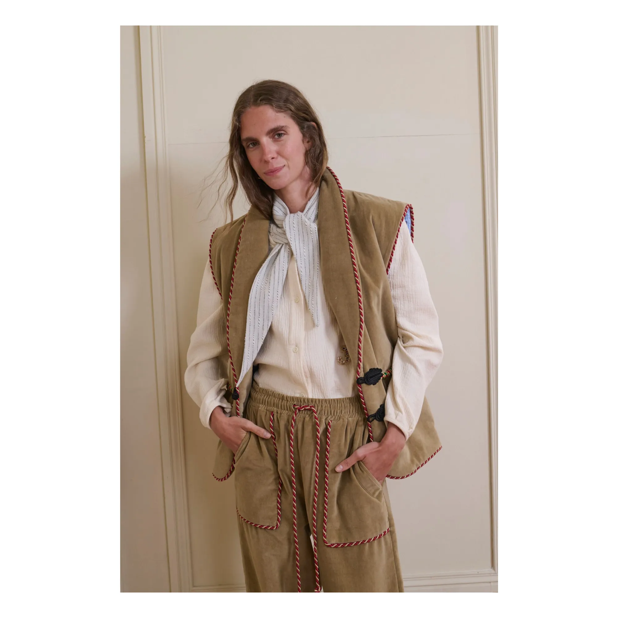 Hansel Sleeveless Jacket | Beige- Product image n°2