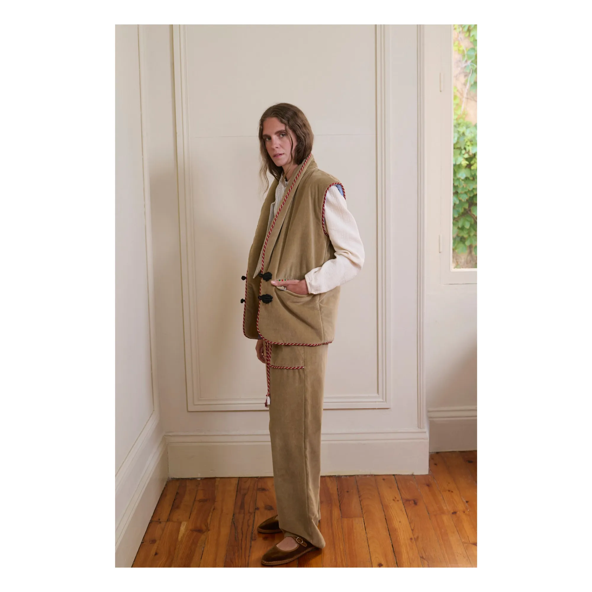 Hansel Sleeveless Jacket | Beige- Product image n°3