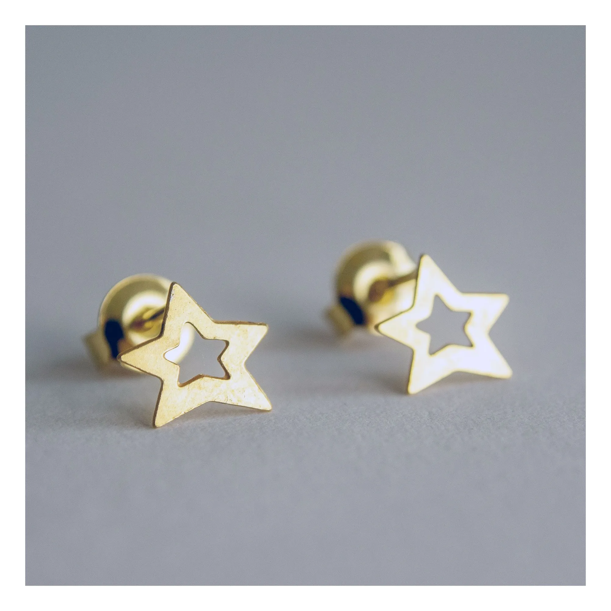 Adorabili Girls Gold Big Stars Earrings