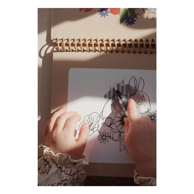 Libro para colorear Rabbit magic | Rosa empolvado