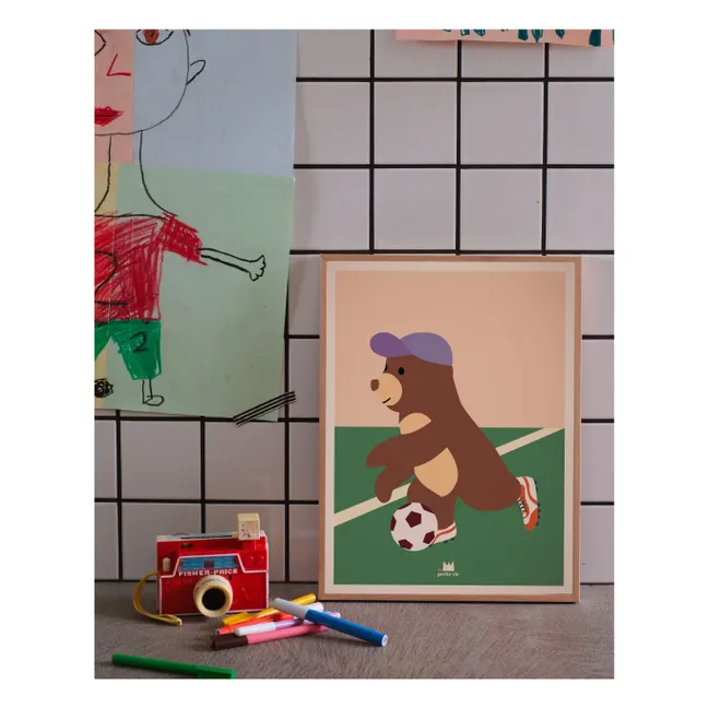 Póster del oso futbolista