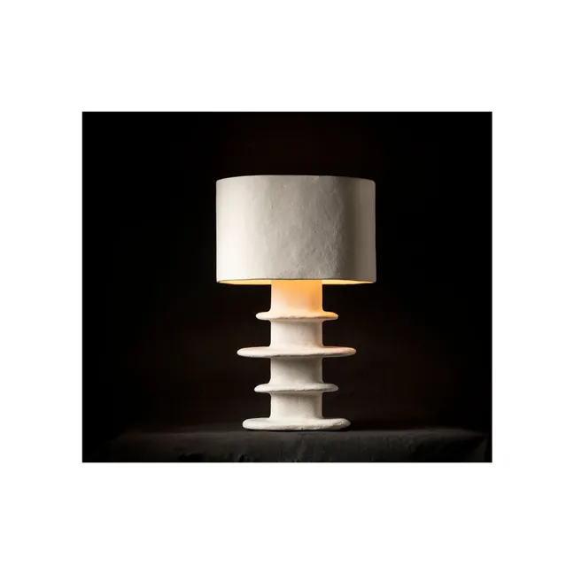 Tischlampe aus Pappmaché Earth, Marie Michielssen | Weiß