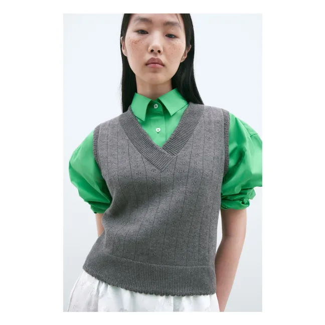 Sleeveless V-Neck Pointelle Merino Wool Sweater | Grey