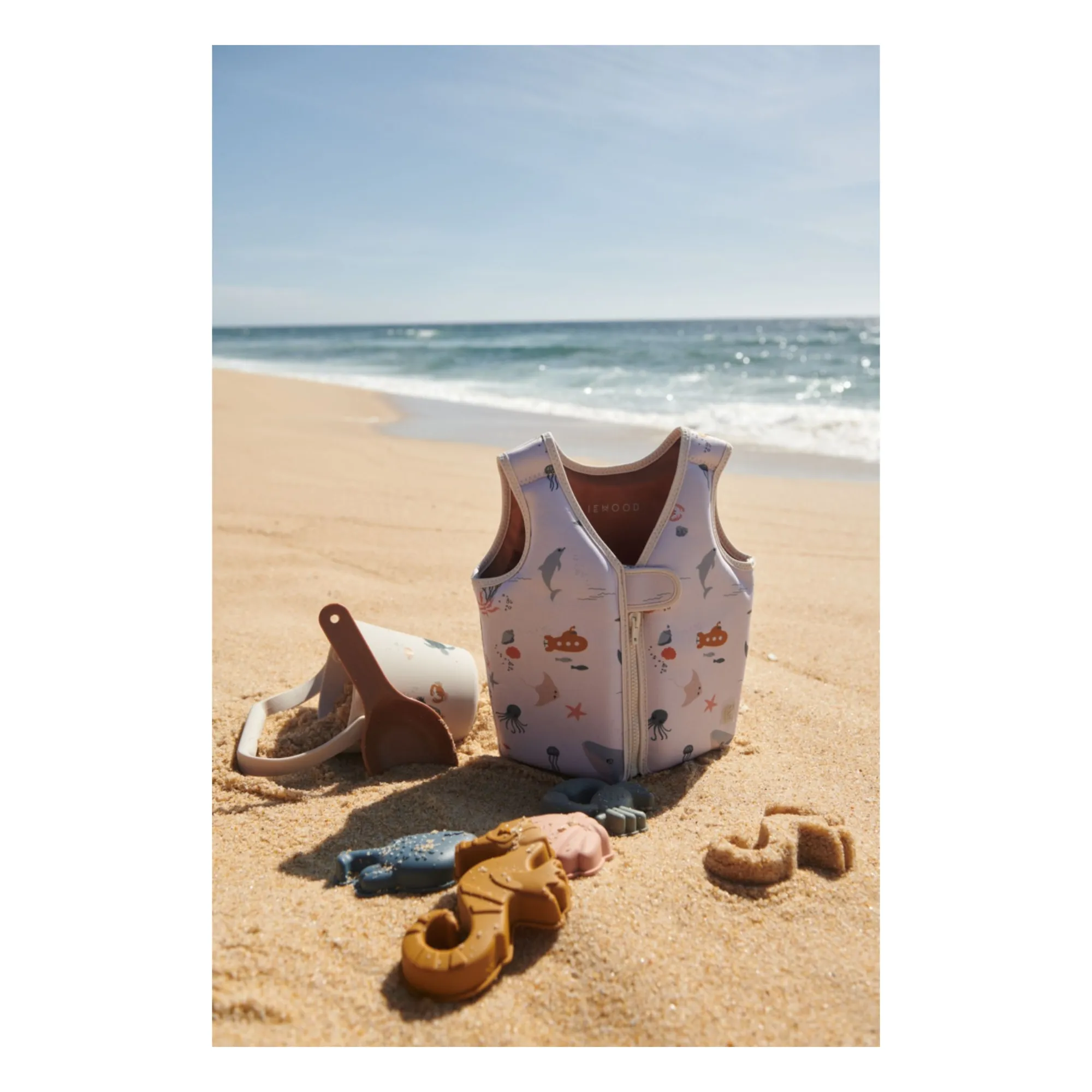 Liewood - Seau de plage Gilma et ses accessoires (Liewood) - Image 1