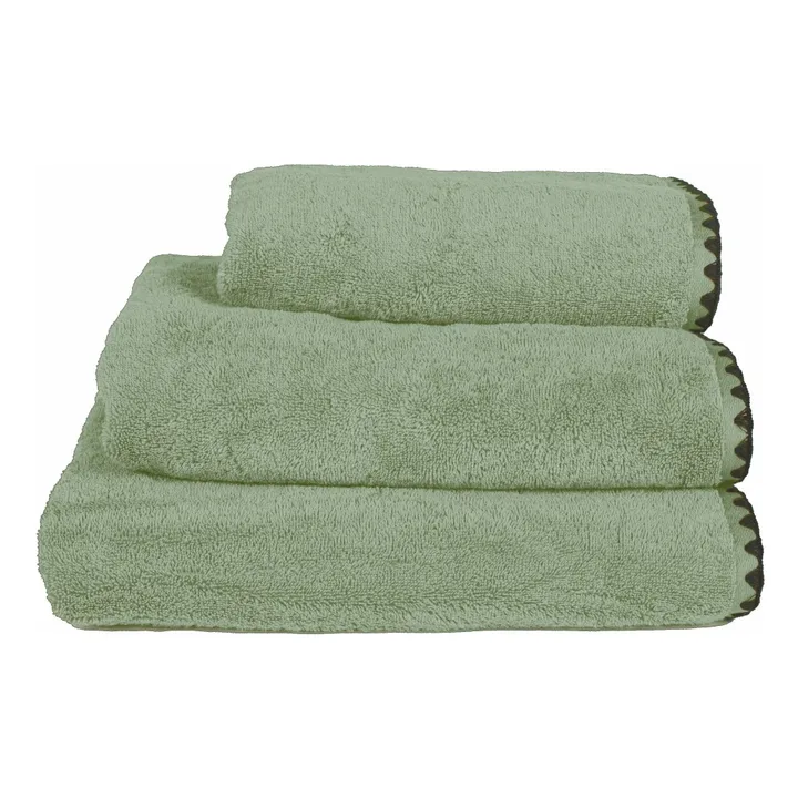 Serviette de bain en coton Issey | Vert amande- Image produit n°0