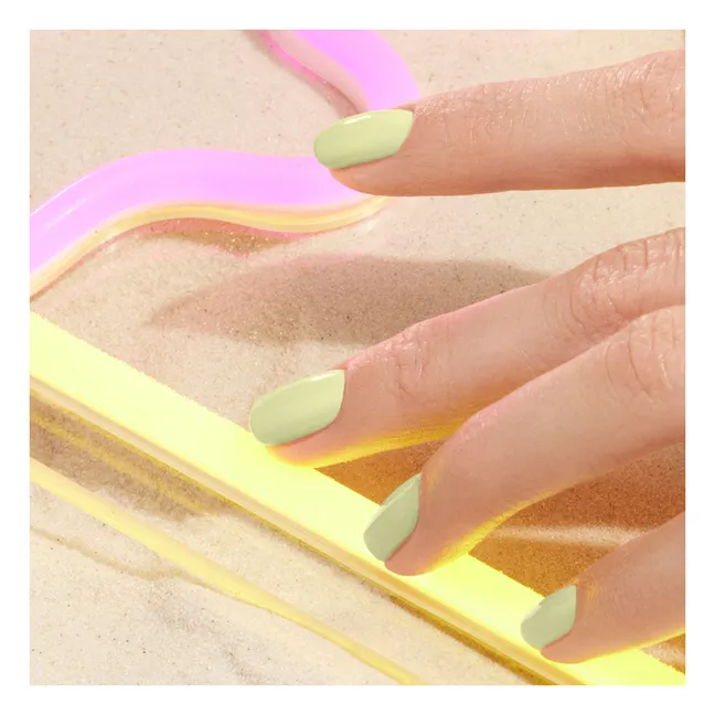 Green Flash Semi-Permanent Nail Polish - 15ml | Pistachio