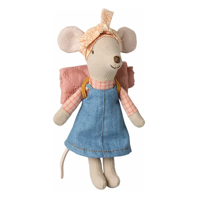Grande sœur souris en randonnée