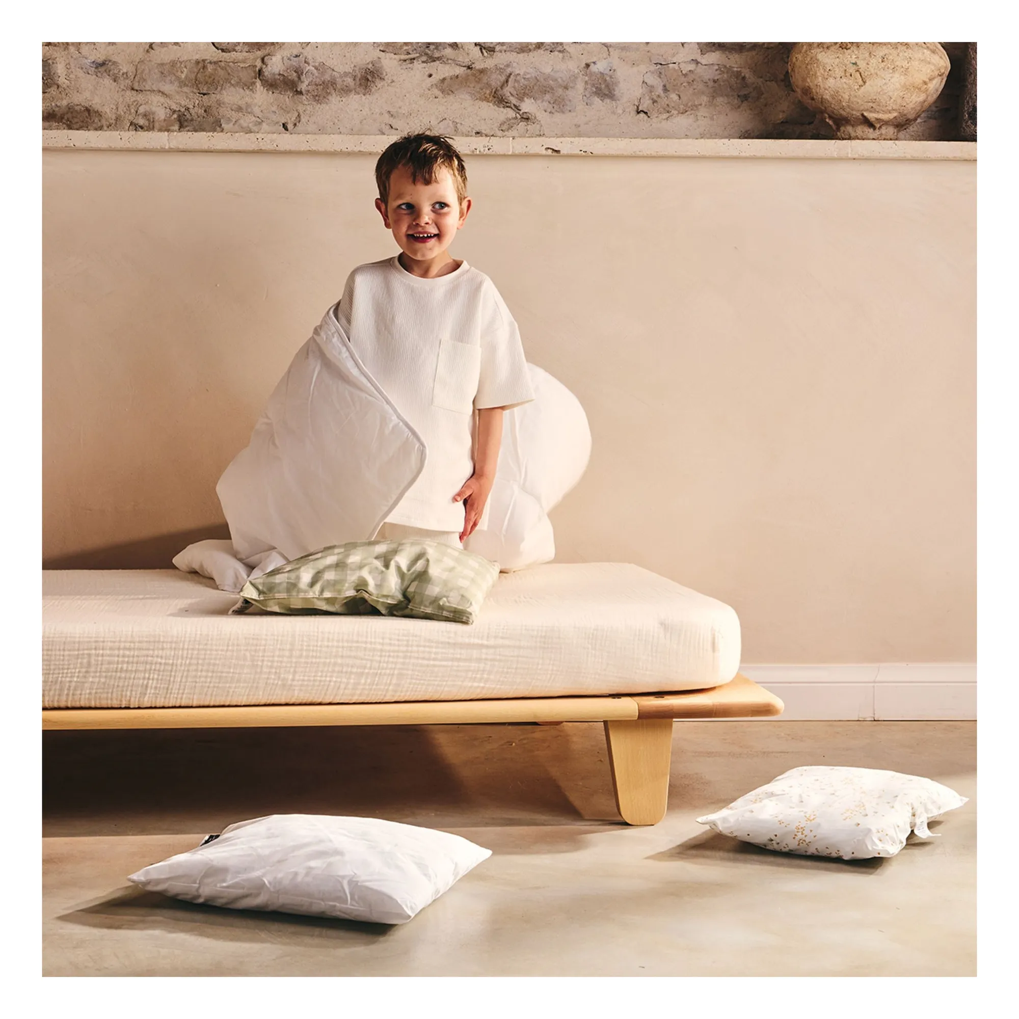 Charlie Crane White Fitted Sheet Yomi