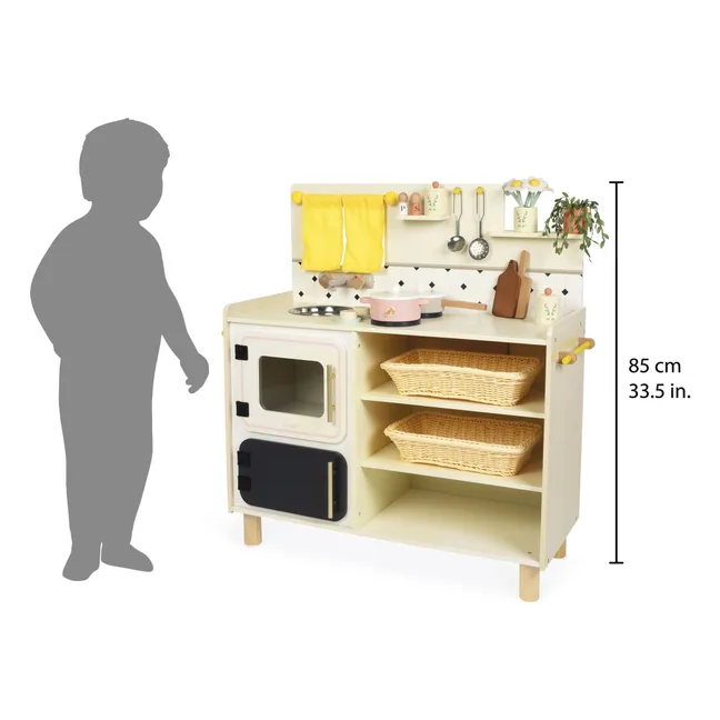 Large fitted kitchen - Mamie Soleil